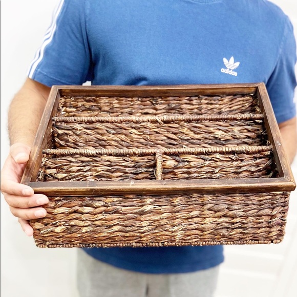 Large Wicker Letter Holder - Picture 4 of 5